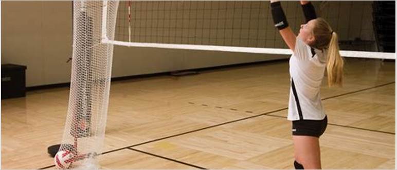 Volleyball setting trainer